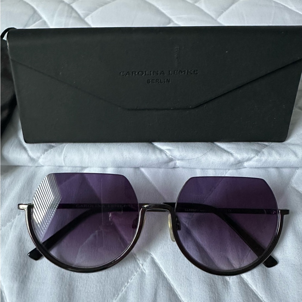 Rimless style sunglasses